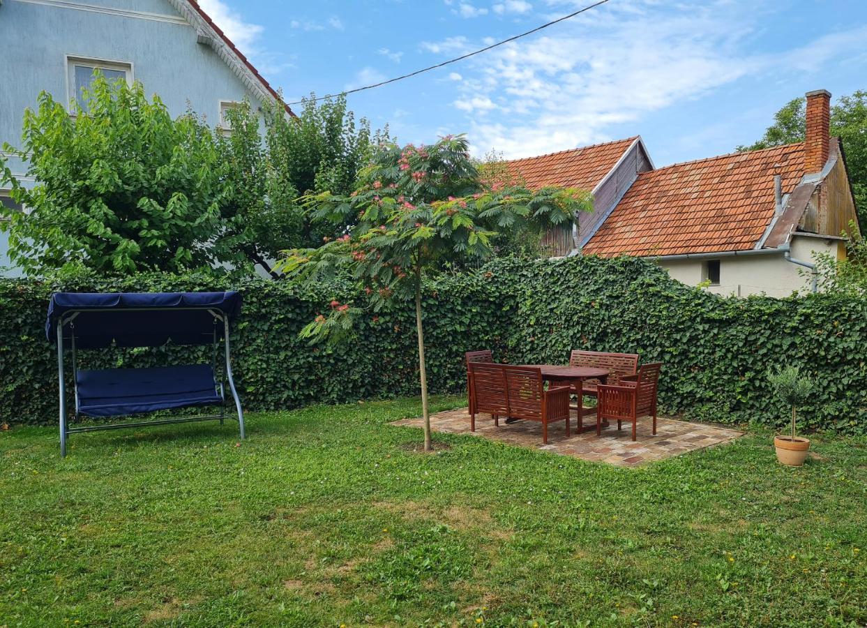 P16 Apartment Hajduboszormeny Exterior photo